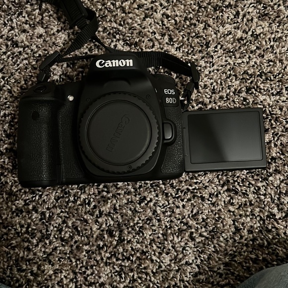 Canon EOS 80D DSLR Camera Black. Perfect Condition. Like New! - Picture 8 of 10